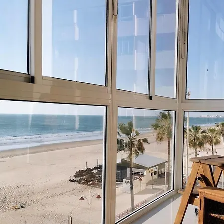 Quiero شقة كاديز